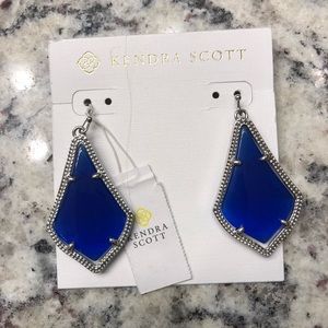 Kendra Scott blue earrings NWT never worn